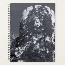 Dunkler Turm
