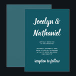 Dunkles Aquamarin | Einfache und moderne Schrift Einladung<br><div class="desc">Diese einfache und minimalistische Hochzeitseinladung zeichnet sich durch einen soliden,  dunklen,  aquamarinen Hintergrund aus,  mit einem koordinierend helleren Schatten auf der Rückseite und einer kühlen,  modernen Typografie.</div>