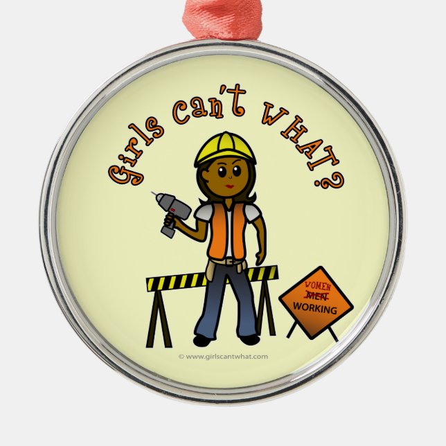 Dunkles Baumädchen Silbernes Ornament (Vorne)