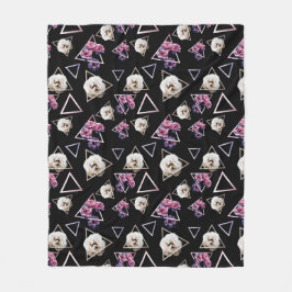 Dunkles Blumen des Rosenquarzes und des rosa Fleecedecke