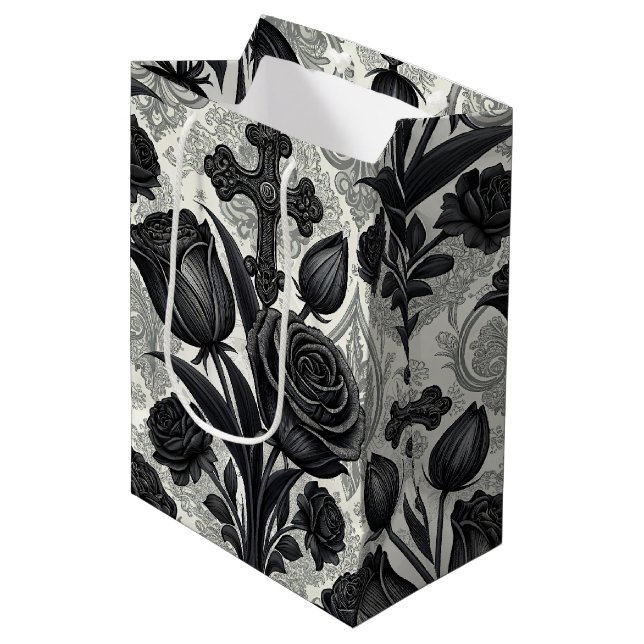 Dunkles Gothic-Rosen-Muster (2) Mittlere Geschenktüte (Vorderseite Schrägansicht)
