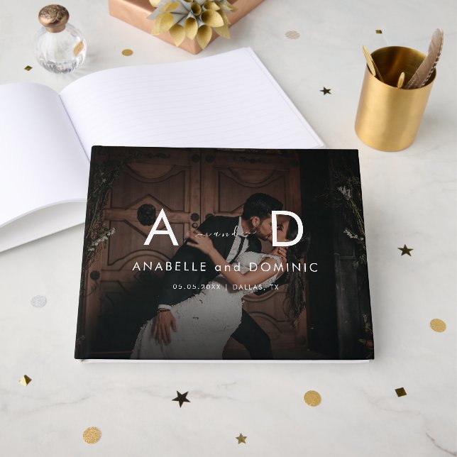 Dunkles verblassendes Foto und Monogramm Elegante  Gästebuch (Vorderseite Offen)