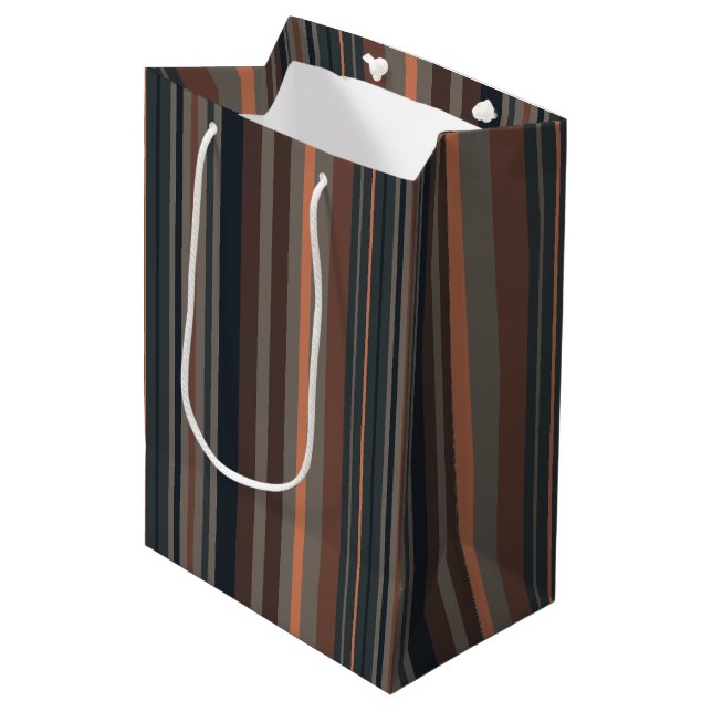 Dunkles Waldstreifen-Design  Mittlere Geschenktüte (Vorderseite Schrägansicht)