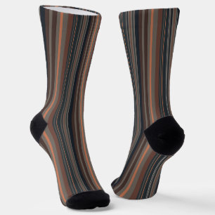 Dunkles Waldstreifen-Design Socken