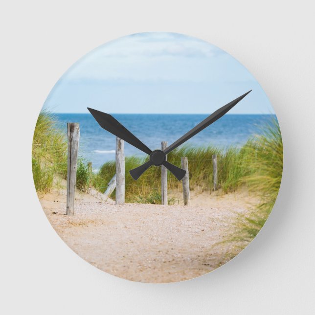Dünn, Meer, Zaun Runde Wanduhr (Vorderseite)