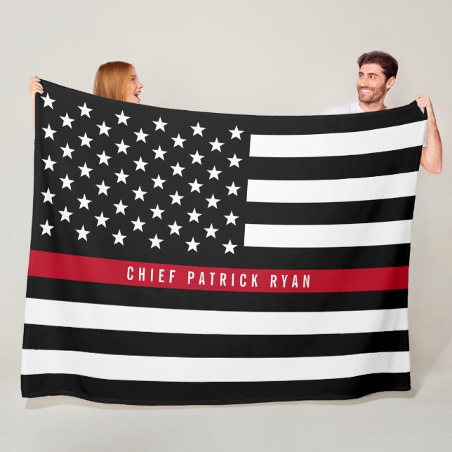 Dünne rote Linie Feuerwehrmann-Flaggen-Monogramm Fleecedecke (Beispiel)