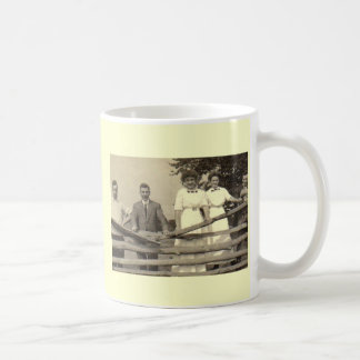 Durch die Zaun-Tasse Kaffeetasse