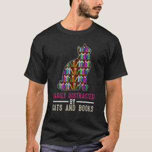 Durch Katzen und Bücher leicht abgelenkt Lustig Sa T-Shirt