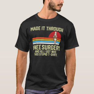 durch Operation des Knies und ich got, war dieser T-Shirt