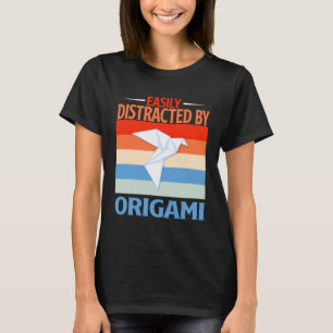 Durch Origami leicht abgelenkt T-Shirt