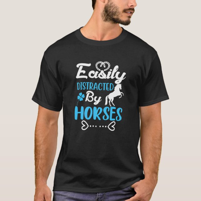 Durch Pferde leicht ablenkbar  1 T-Shirt (Vorderseite)