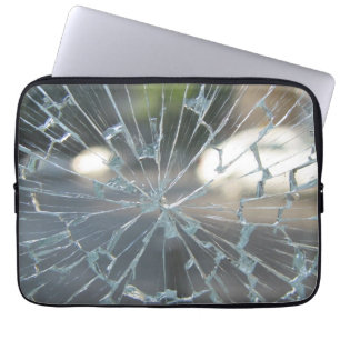 durchbrochenes Fenster Laptopschutzhülle