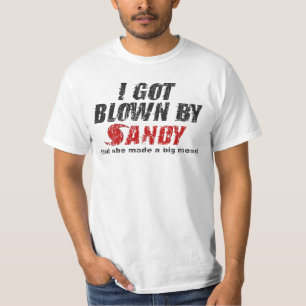 Durchgebrannt durch Sandy beunruhigte T-Shirt