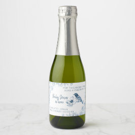 Dusche mit Dusche aus blauem Mund Weinkeller