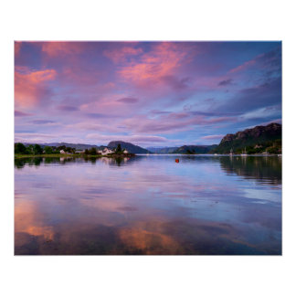 Dusk Sky Reflections auf Loch Carron Poster