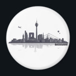 Düsseldorf City Skyline Magnet<br><div class="desc">Illustration mit den wichtigsten Gebäuden Düsseldorfs. Frei zusammengestellt zu einer Düsseldorf Silhouette.</div>