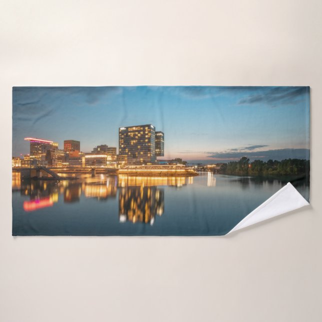 Düsseldorf Deutschland Badehandtuch (Badehandtuch)