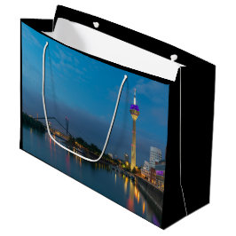 Düsseldorf Deutschland Große Geschenktüte