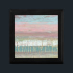 Dusted Horizon Erinnerungskiste<br><div class="desc">Dusted Horizon I von Jennifer Goldberger. Die Farbpalette reicht von Rosa über Gold bis Blau.</div>