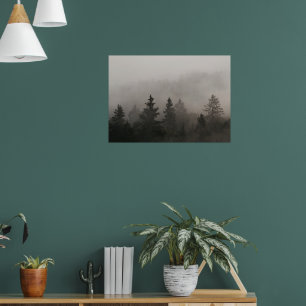 Düsterer nebliger Wald Poster