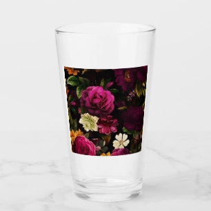 Düsteres, dunkles, florales, botanisches Rosen-Vin Glas