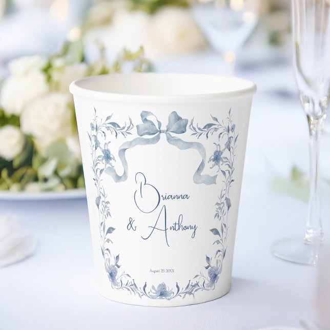 Dusty blauen Blumengrün Band elegante Custom Pappbecher (Dusty blue floral greenery ribbon elegant monogrammed paper cups personalized table decor)