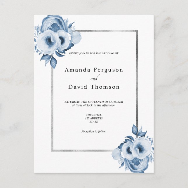 Dusty blauen weißen Blumen Einladung Hochzeit Postkarte (Vorderseite)