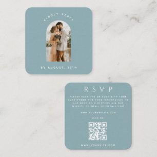 Dusty Blue Arch Foto QR Code Online Wedding RSVP Begleitkarte
