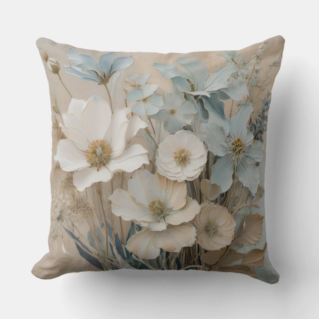 Dusty Blue Beige White Cream Floral Kissen (Vorderseite)