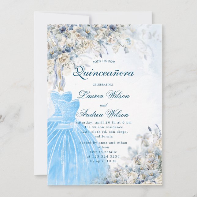 Dusty Blue Blumenzwillinge Quinceañera Einladung (Vorderseite)