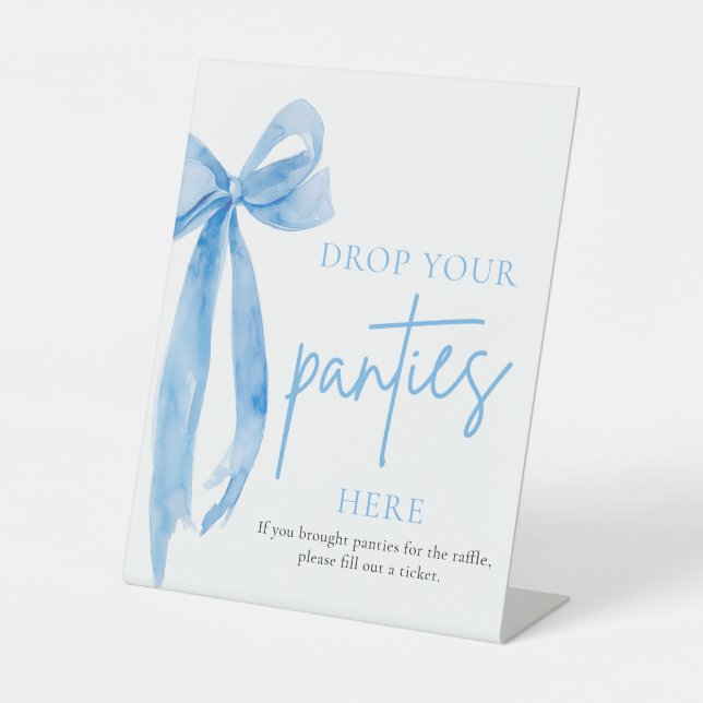 Dusty Blue Bow Drop Your Panties Hier Spielzeichen Sockelschild (Vorderseite)