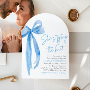 Dusty Blue Bow Sie bindet das Brautparty des Knote Einladung