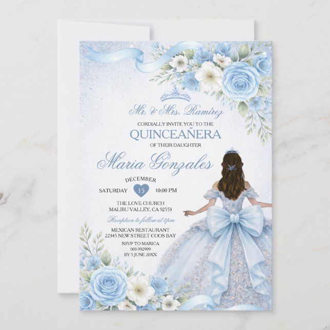 Dusty Blue Charra Princess Floral Girl Quinceañera Einladung (Vorderseite)