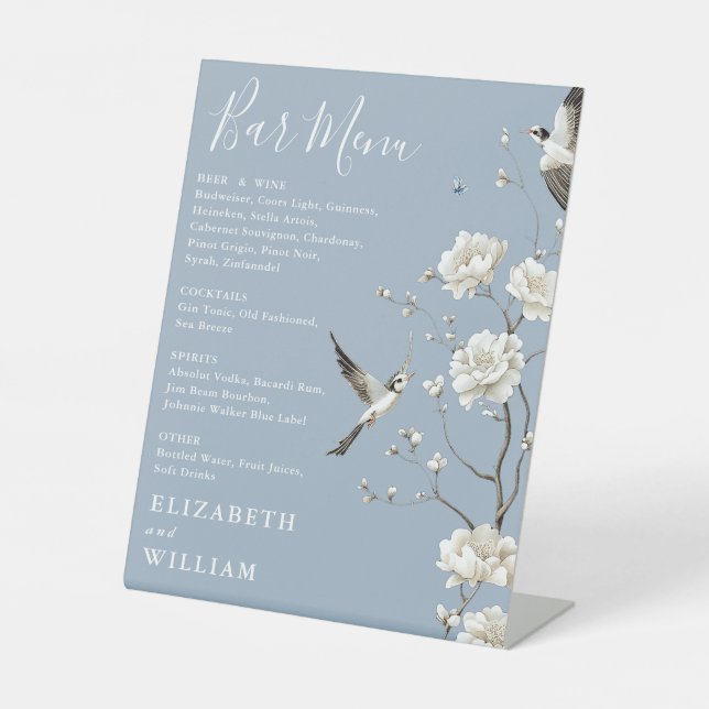 Dusty Blue Chinoiserie Blumenmenüs Hochzeit Sockelschild (Vorderseite)