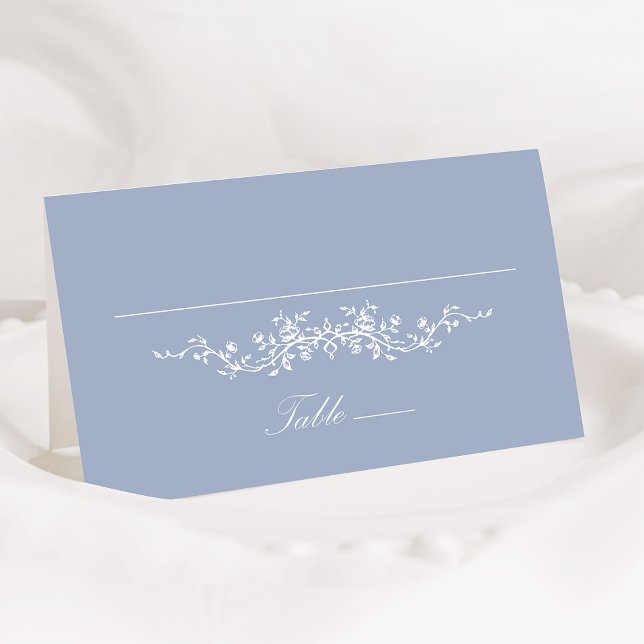 Dusty Blue Classic Floral Wedding Platzkarte (Von Creator hochgeladen)