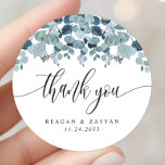 Dusty Blue Eucalyptus Greenerity Wedding Vielen Da Runder Aufkleber<br><div class="desc">Dusty Blue Eucalyptus Greenerity Wedding Danke klassische Round Sticker</div>
