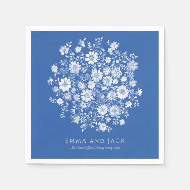 Dusty Blue Floral Bouquet Wedding names and date Serviette (Vorderseite)