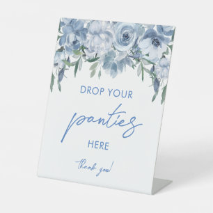 Dusty Blue Floral Drop Ihre Panties Hier Spielezei Sockelschild