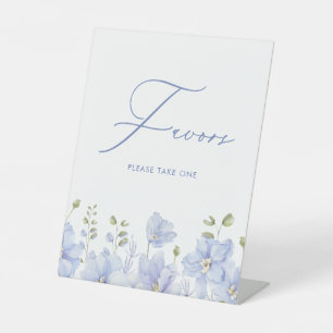 Dusty Blue Floral Favorits Brautparty Sockelschild