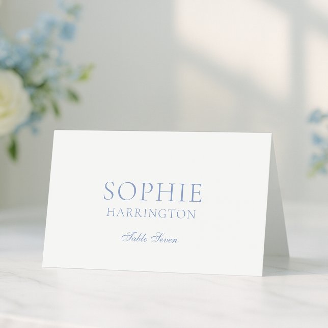 Dusty Blue Floral Monogram Wedding Place Card (Von Creator hochgeladen)