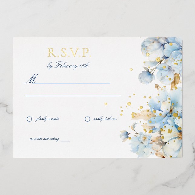 Dusty Blue Floral Wedding RSVP Folieneinladung (Vorderseite)