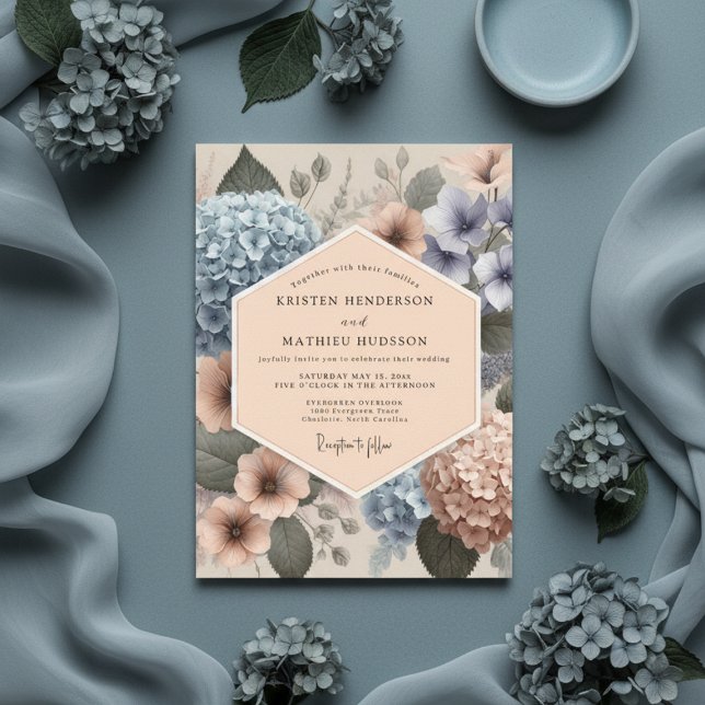 Dusty Blue Floral Whimsical Wedding Einladung (Von Creator hochgeladen)