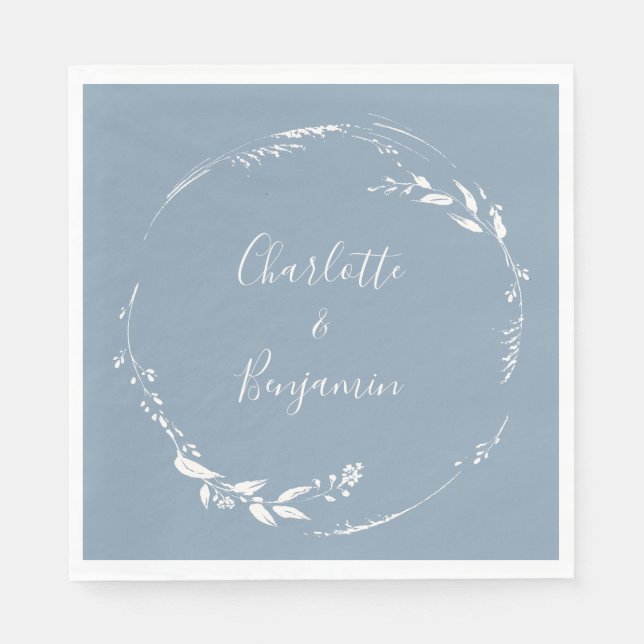 Dusty Blue Floral Wreath Calligraphy Mit Monogramm Serviette (Vorderseite)