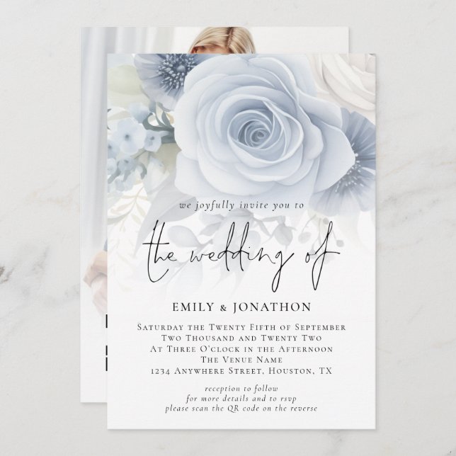Dusty Blue Florals Overlay Foto QR Code Wedding Einladung (Vorne/Hinten)