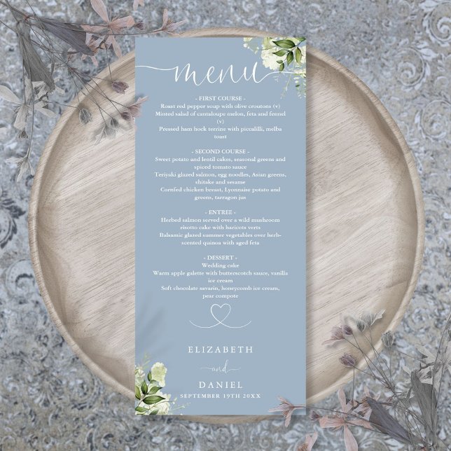 Dusty Blue Greenery Herz Skript Hochzeitsessen Menükarte (Dusty Blue Greenery Heart Script Wedding Dinner Menu)