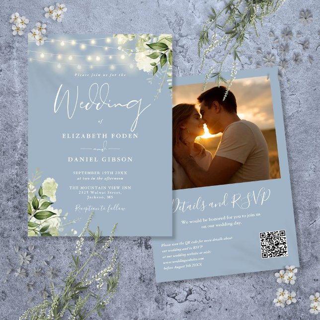 Dusty Blue Greenery Lights QR Code Foto Wedding Einladung (Dusty Blue Greenery Lights QR Code Photo Wedding Invitation)