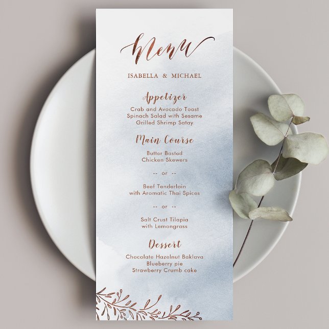 Dusty Blue Kalligraphie rustikale Blumenkarte Menükarte (Dusty blue calligraphy rustic floral wedding menu)