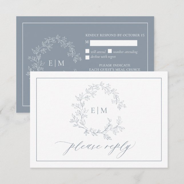 Dusty Blue Leafy Wappen Monogram Wedding RSVP Card Karte (Vorne/Hinten)