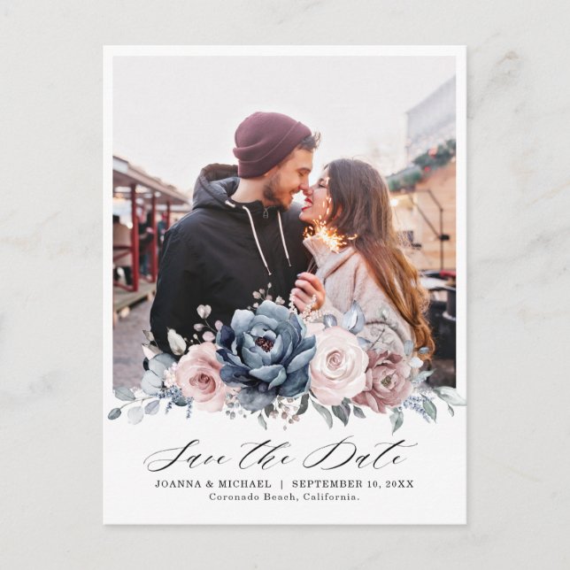 Dusty Blue Mauve Rose Foto Floral Save the Date Postkarte (Vorderseite)