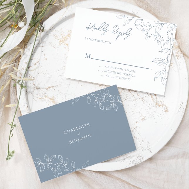Dusty Blue Minimal Leaf Wedding RSVP Karte (Von Creator hochgeladen)